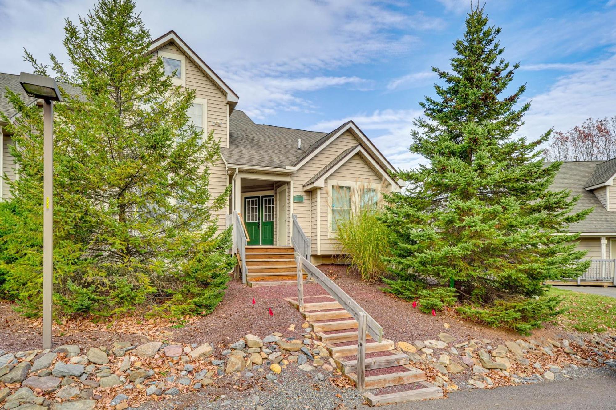 Holiday home Modern Family Less Than 1 Mi To Camelback Resort! Tannersville